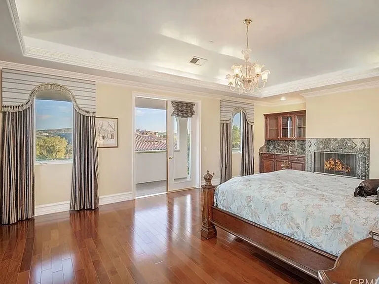 30702 Hilltop Way — Photo 3