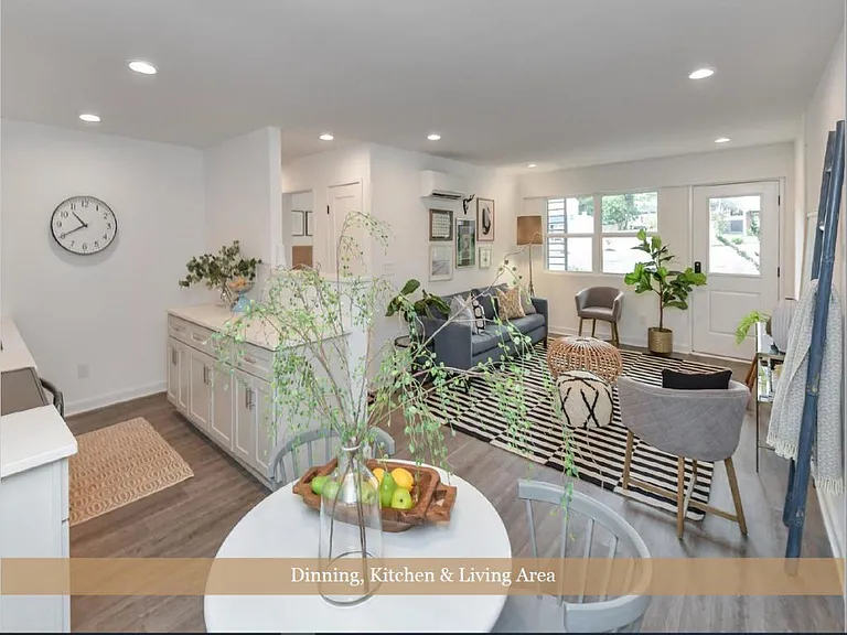 1530 Hawthorne Ln — Photo 12