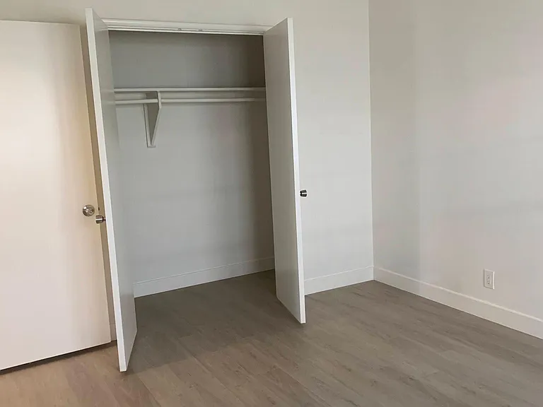 4 1241south Bundy Dr #4 — Photo 25
