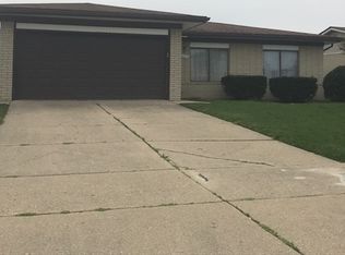 3648 Du Pon Dr, Sterling Heights, MI 48310