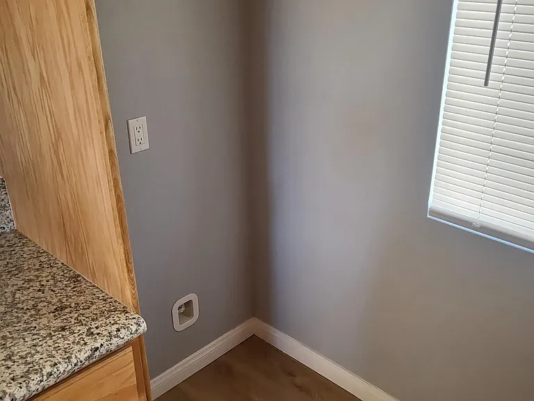 9344 Maple St — Photo 7