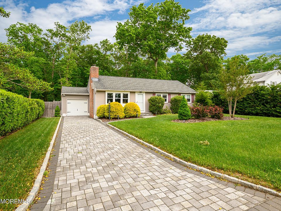 1st image of 7 Boxwood Terrace