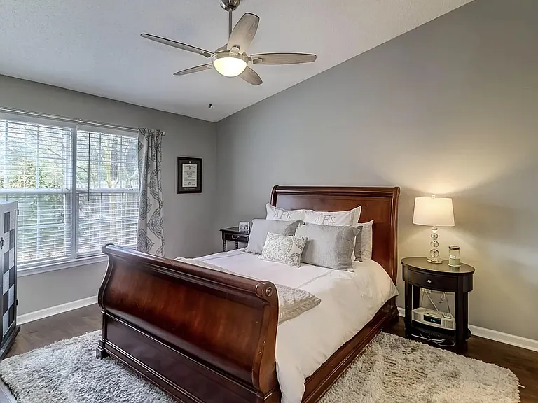 1691 Dexter Ln — Photo 11