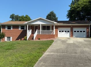 219 Farrell St, Eden, NC 27288