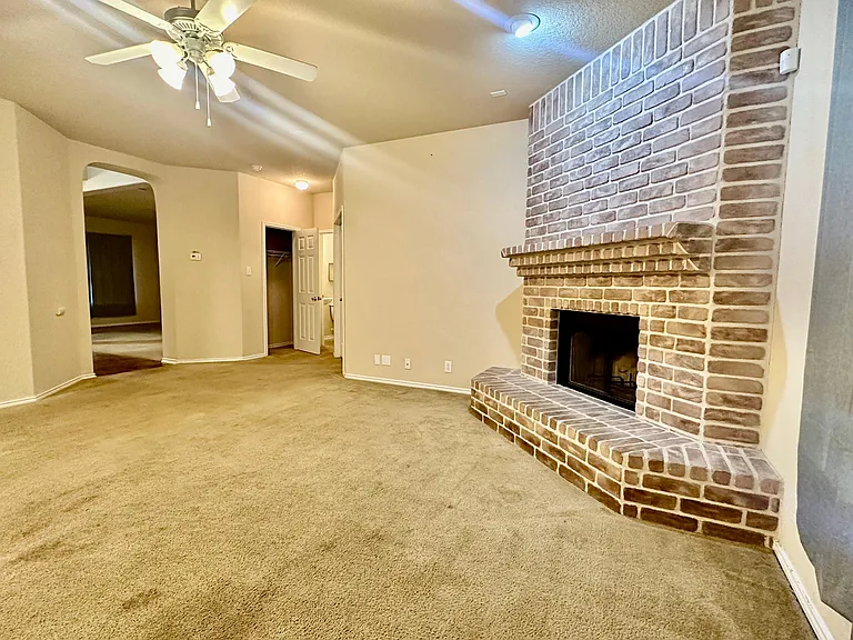 786 San Mateo — Photo 11