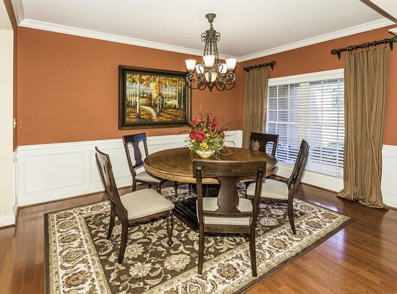 5th image of 9708 Valley Woods Ln