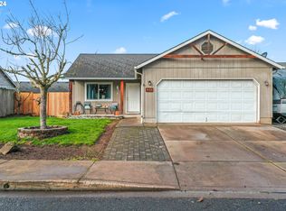 633 Blue Jay Loop, Creswell, OR 97426