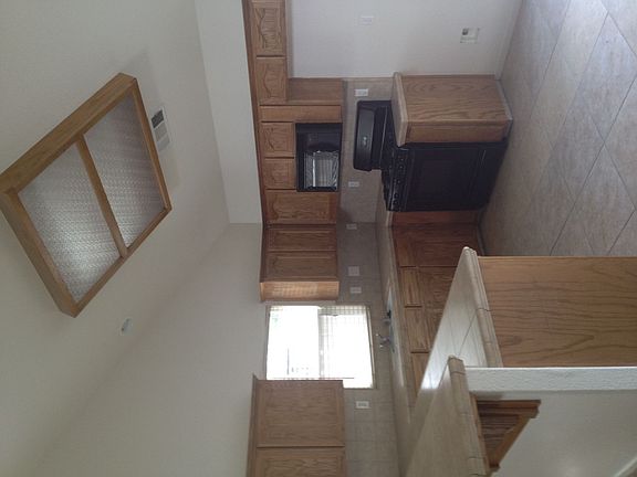 3rd image of 1140 W 7th St #B