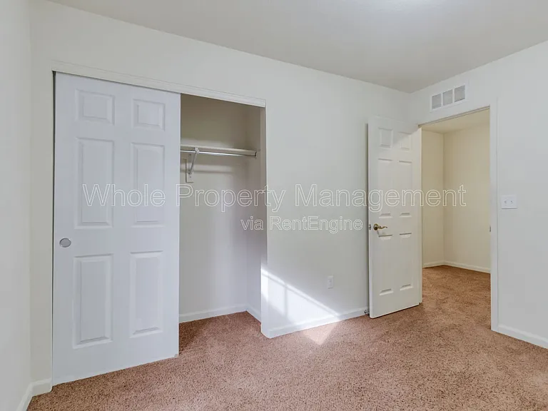 1577 Chase St — Photo 21