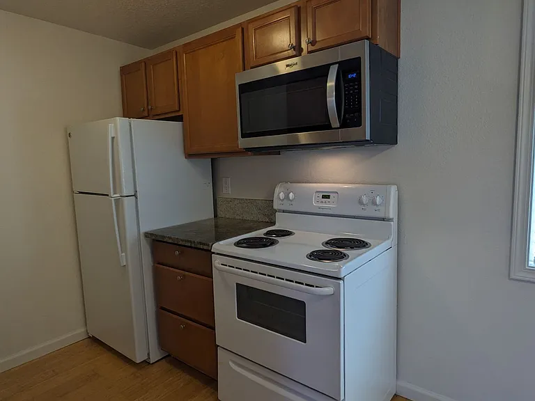 4102-4128 SE Cesar E Chavez Blvd — Photo 32