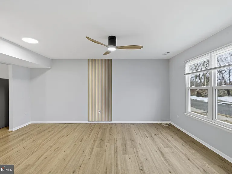 341 Clarkson St — Photo 5