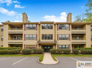 2809 Ridgefield Ct, Helmetta, NJ 08828