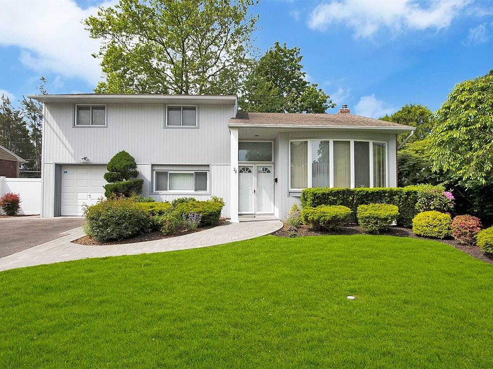1st image of 26 Coronet Ln