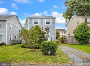 1616 Knoxville Rd, Edgewater, MD 21037