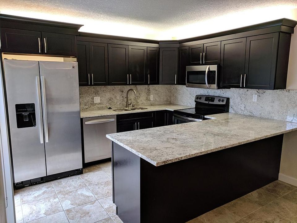 1st image of 720 7th Ct