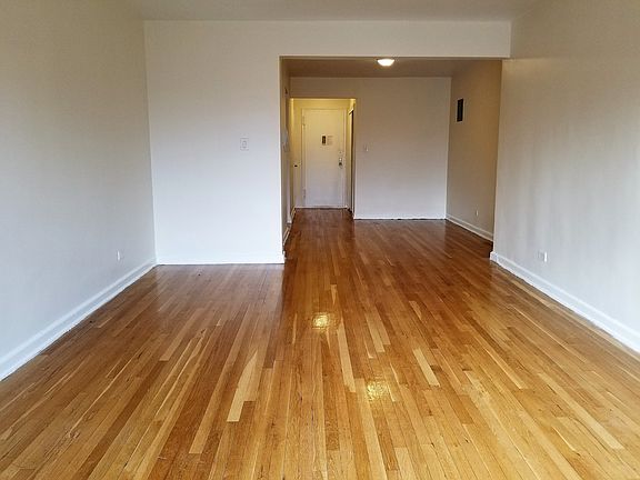 2nd image of 3415 Parsons Blvd APT 7KK