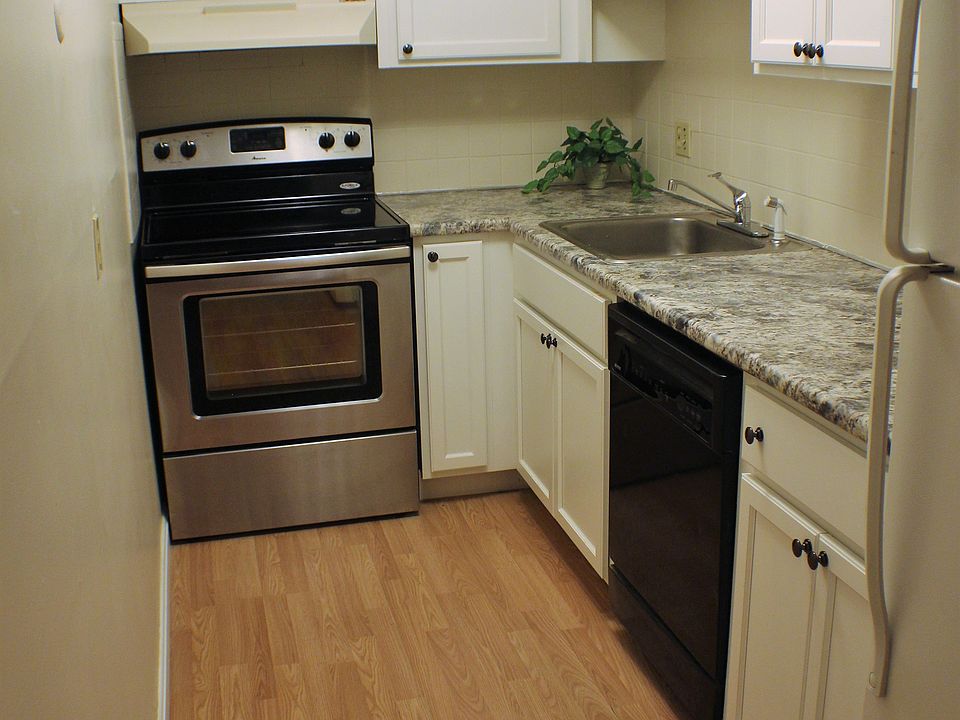 1st image of 2 Silvestri Cir Unit 3