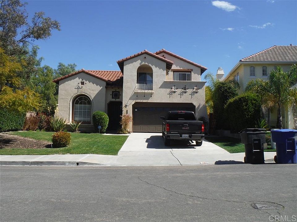 1st image of 801 Esperanza Pl