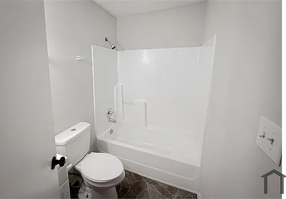 1441 Remount Rd #2 — Photo 11