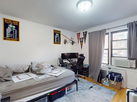 3rd image of 163 W 17th St APT 4C