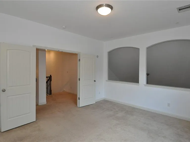 3323 Pine Needle Cir — Photo 17