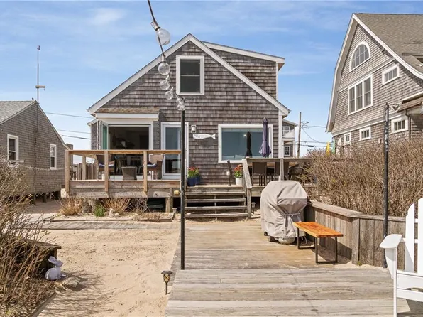 25 Beach Row, Narragansett, RI 02879