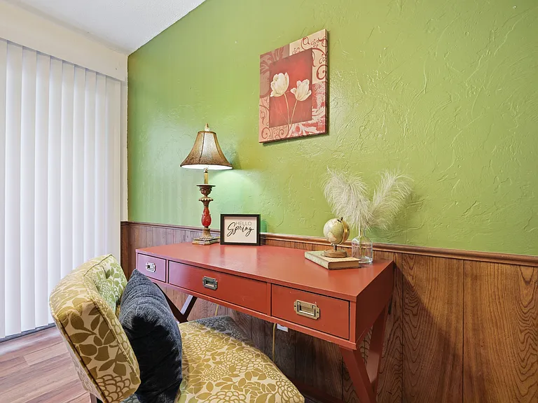 11307 N May Ave #D — Photo 7