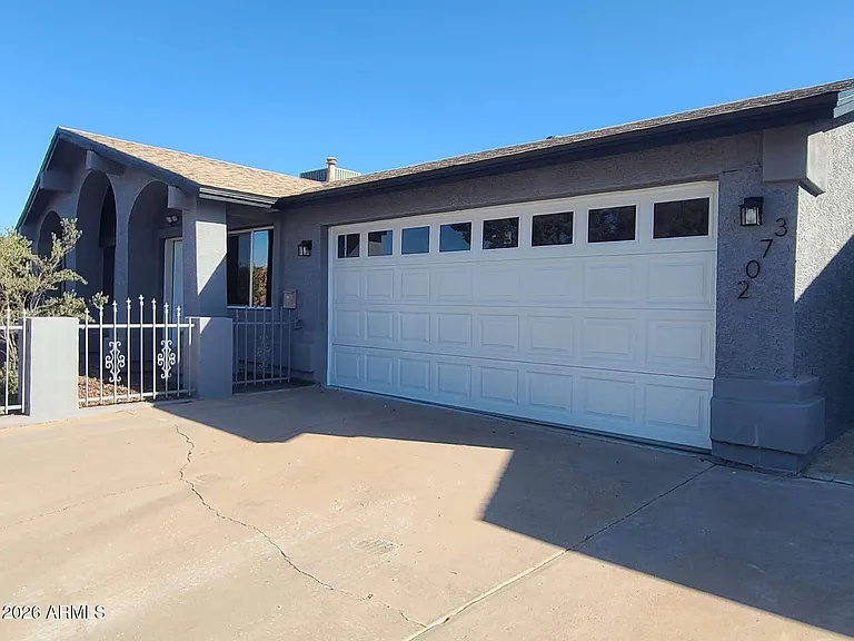 3702 E Thunderbird Rd — Photo 2