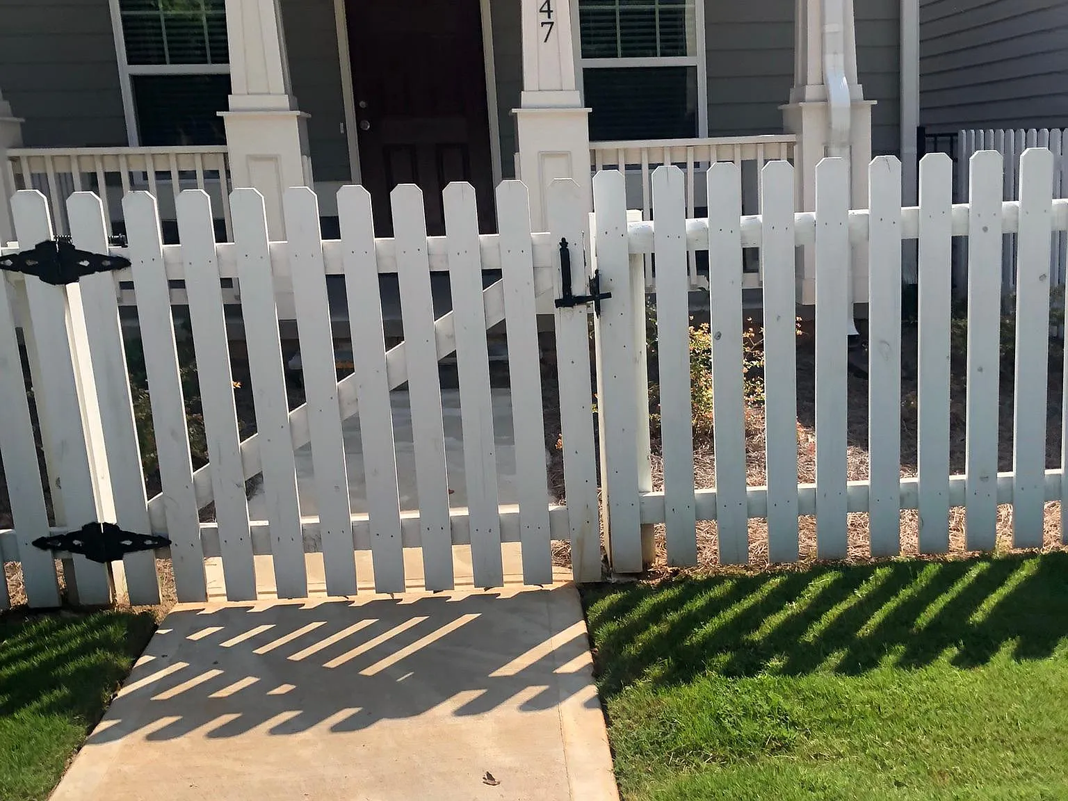 3 bed, 2.5 bath, 1880 sqft, $2,585 — Photo 4