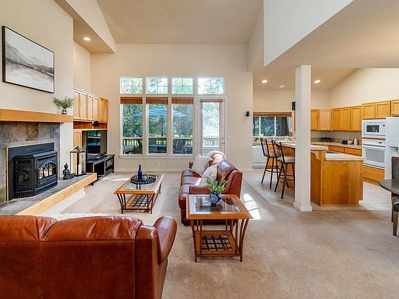 4th image of 60450 Elkai Woods Dr