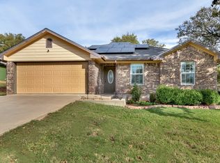 1803 Woodland Park Dr, Denison, TX 75020