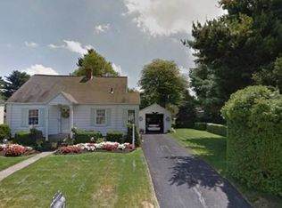 11 Rucliff St, Shrewsbury, MA 01545