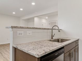 303 Seaton Pl NE APT 4, Washington, DC 20002