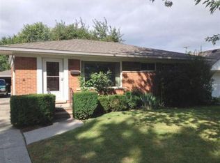 30042 Elmgrove St, Saint Clair Shores, MI 48082