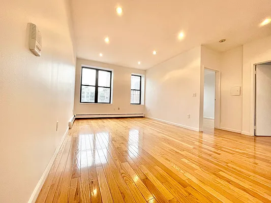 Rented by City Connections Realty | media 11