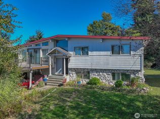 2230 S 253rd Place, Des Moines, WA 98198