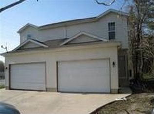 401 Courtney St #B, Valparaiso, IN 46383