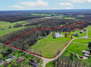 1212 Bedford Rd, Lowellville, OH 44436