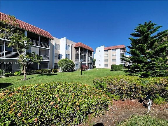 4th image of 3774 Inverrary Blvd APT 206P