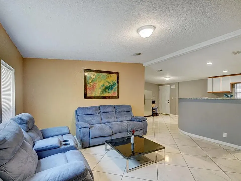 Plantation Blvd