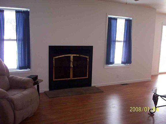 4th image of 659 Lake Ave