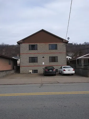 1870 Main St #6 Photo 1
