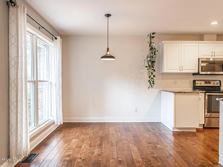 104 Juniper Creek Blvd — Photo 12