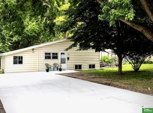 1807 Warren St, Bellevue, NE 68005