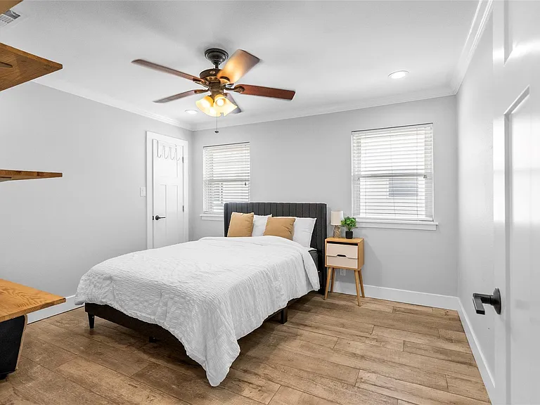 10058 Cedardale Dr — Photo 18