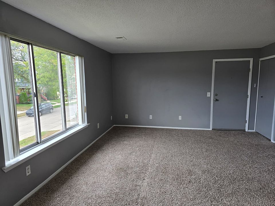 1st image of 243 Stoll St APT 4