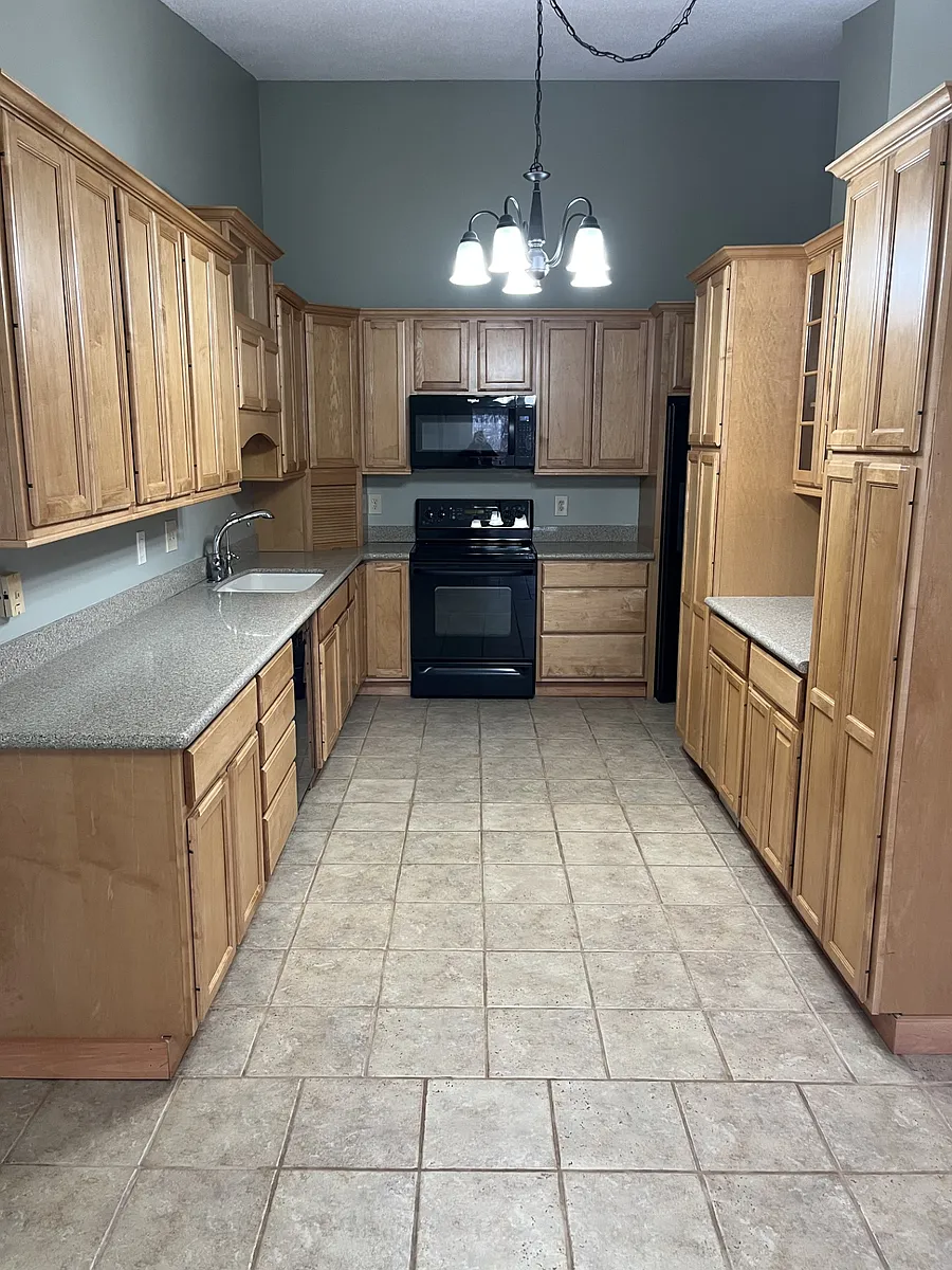 Kitchen - 20552 Excelsior Blvd