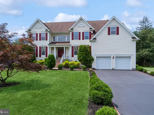 9 Taft Ct, East Windsor, NJ 08520