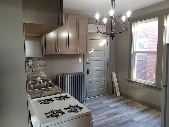 2nd image of 3921 W Cornelia Ave Floor 2