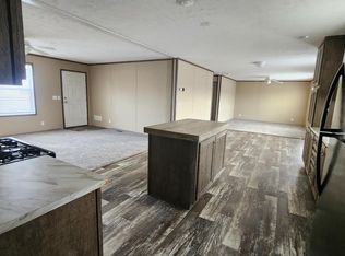 85 Deerfield Pines Dr, North Branch, MI 48461